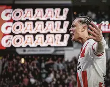 移动端游戏-巴萨攻入绝杀球，助球队逆转主场获胜